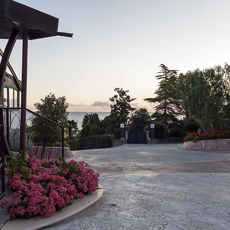 Casa Ferretti Di Ferretti Village Silvi Marina Bagian luar foto