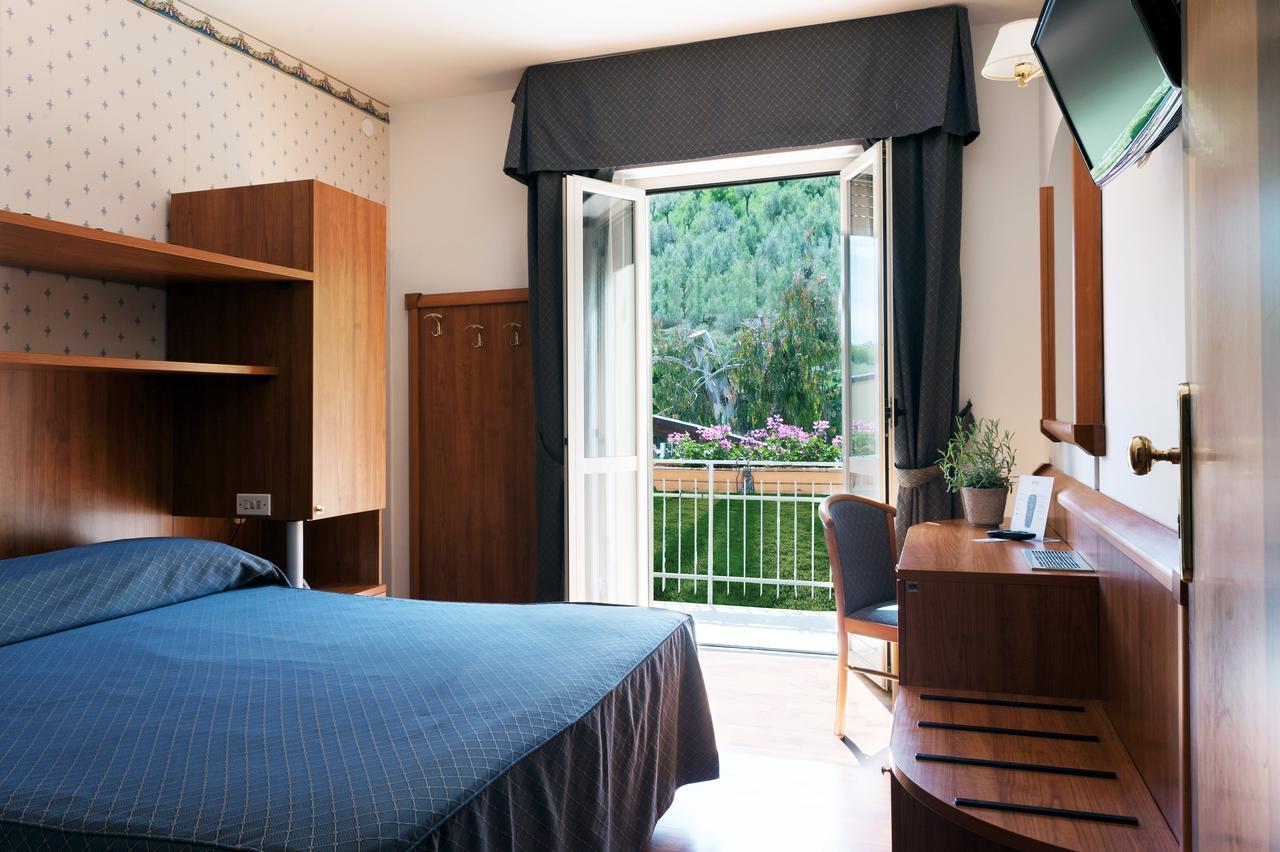 Casa Ferretti Di Ferretti Village Silvi Marina Bagian luar foto