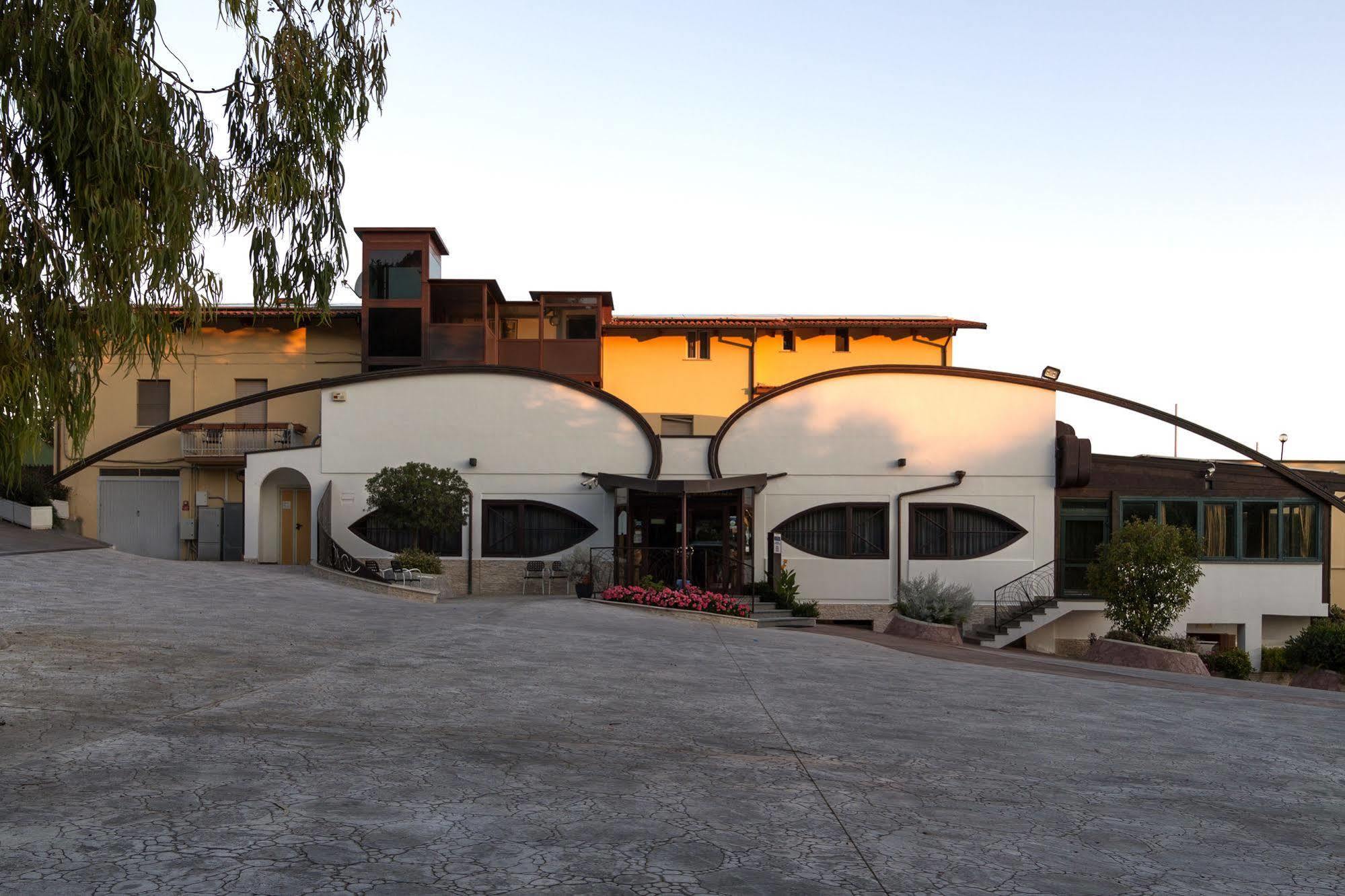 Casa Ferretti Di Ferretti Village Silvi Marina Bagian luar foto