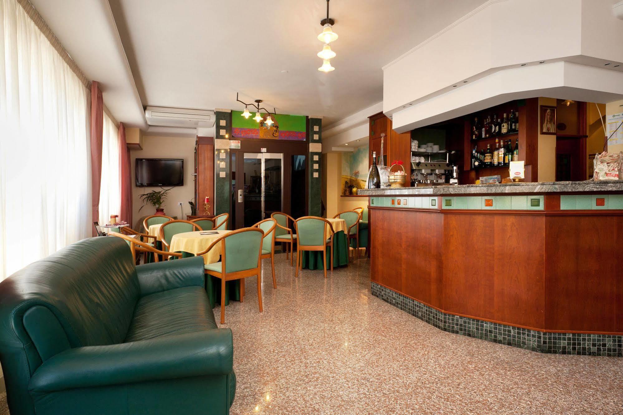 Casa Ferretti Di Ferretti Village Silvi Marina Bagian luar foto